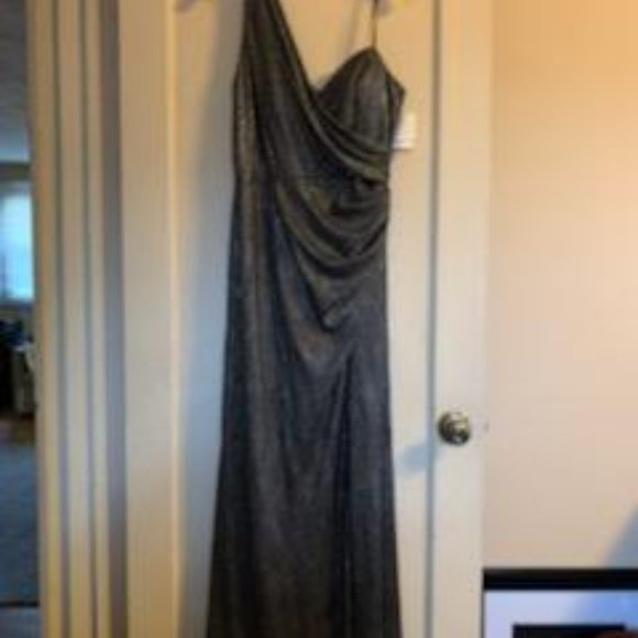 Xscape one shoulder  foil gown - Picture 9 of 13